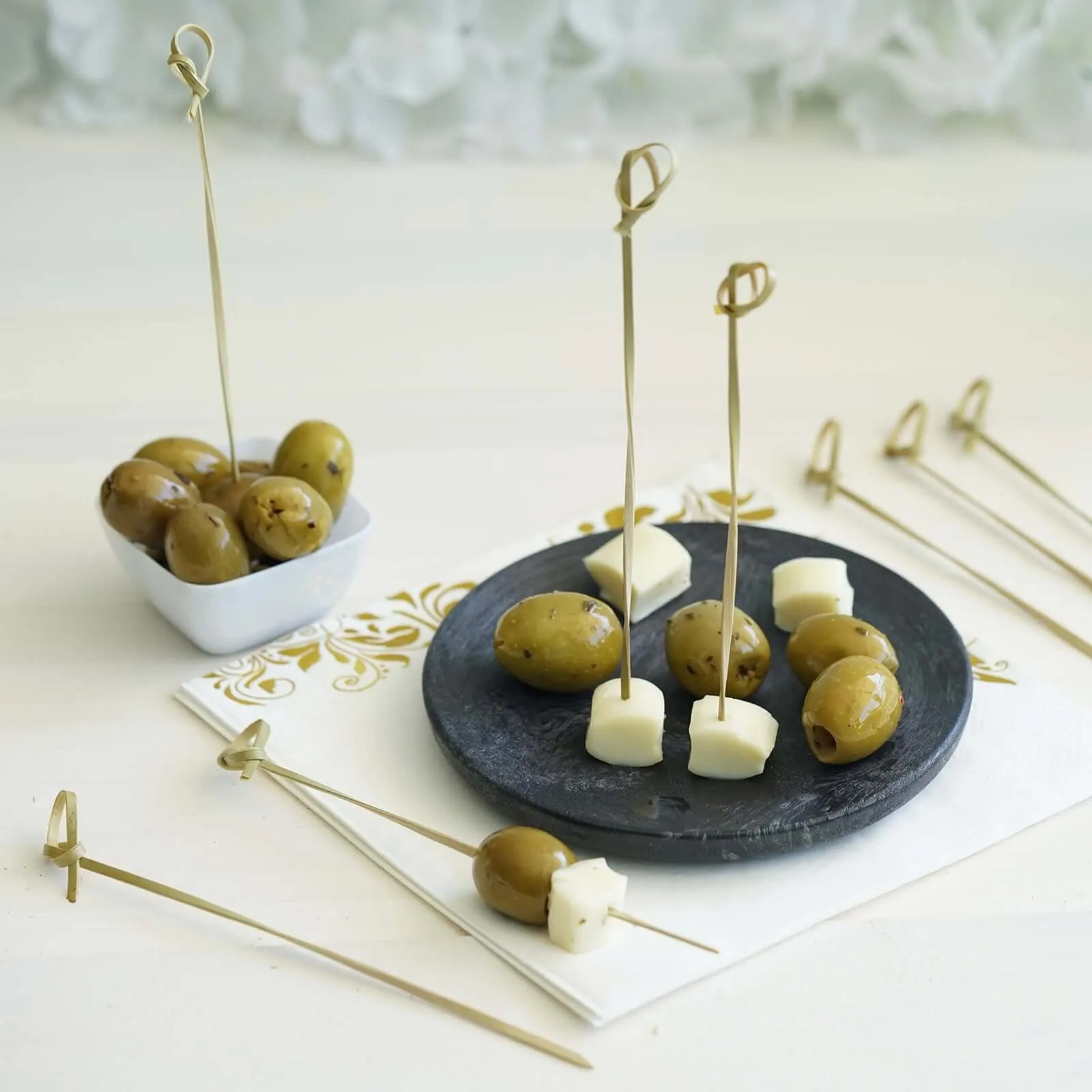 100 Pack Eco Friendly Twisted Knot Bamboo Skewers Party Picks, Decorative Top Cocktail Sticks - 6"