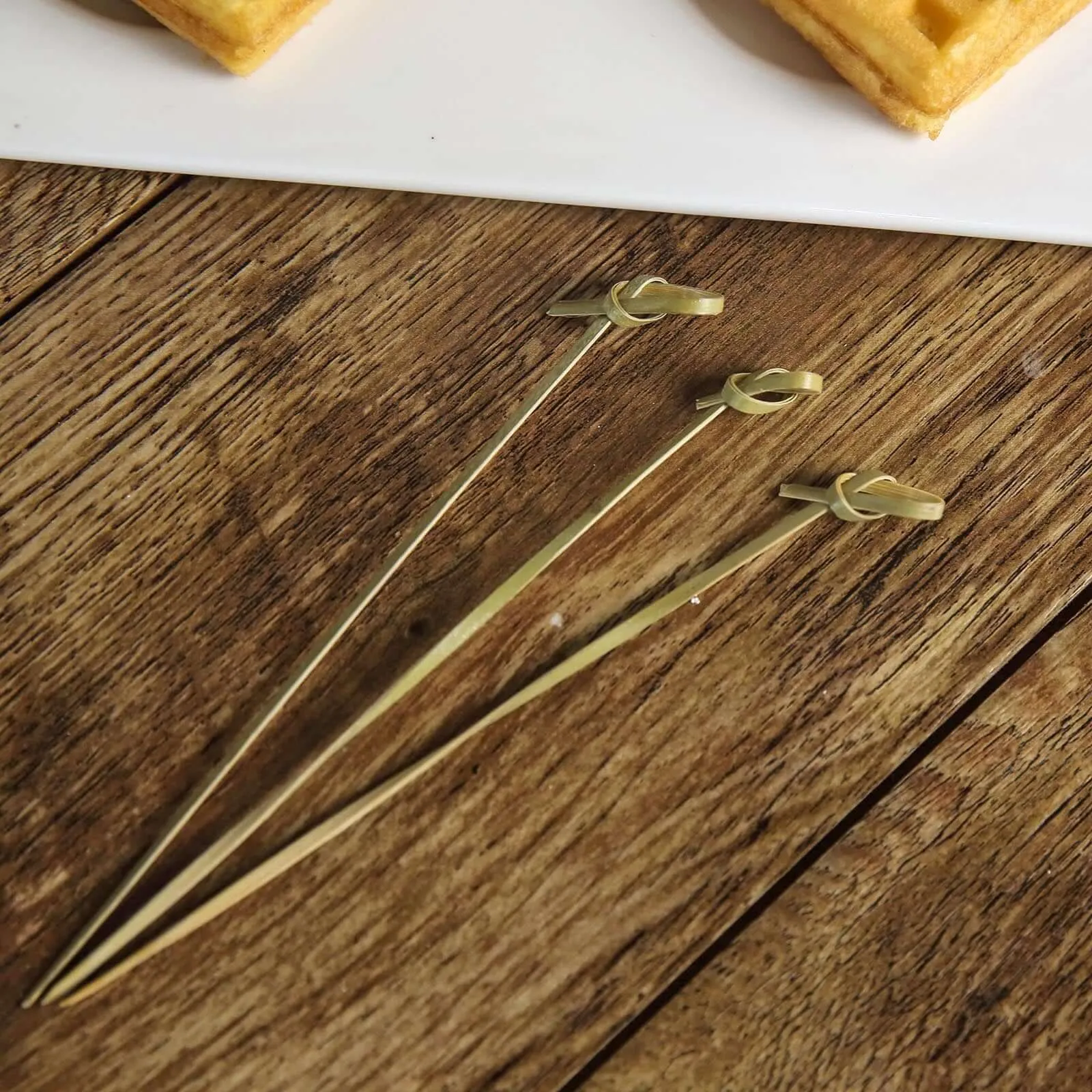 100 Pack Eco Friendly Twisted Knot Bamboo Skewers Party Picks, Decorative Top Cocktail Sticks - 6"